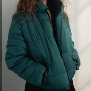 URBAN OUTFITTERS GREEN PUFFER WITH FLEECE LINING